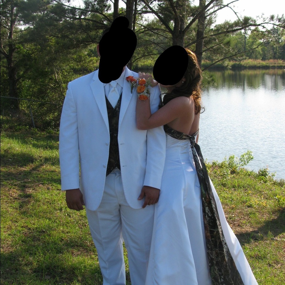 Prom Dress - Picture 4 of 6